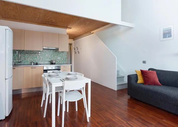 White And Brown Exclusive Loft With Terrace - Free Parking - M2 Station
